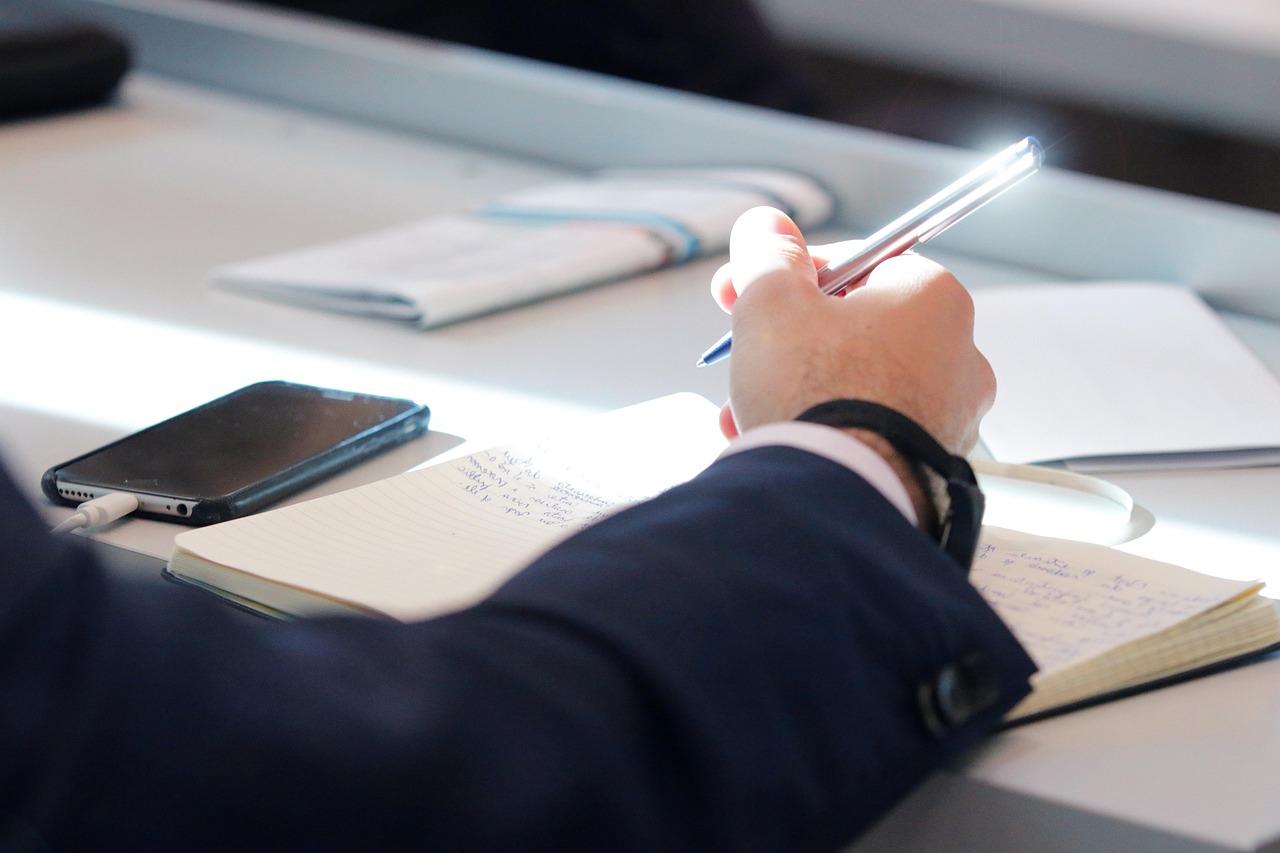 entdecken sie die neuesten trends zur zukunft der arbeit! erfahren sie, wie technologie, remote-arbeit und neue arbeitsmodelle die art und weise verändern, wie wir arbeiten und leben.